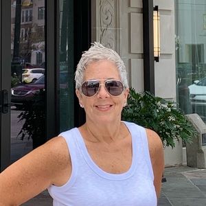 Meet your Posher, Sharon